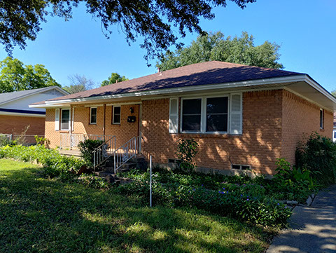 3 BEDROOMS&nbsp; |&nbsp; 2 FULL BATHS&nbsp; |&nbsp; 1,721 SQ FT&nbsp; |&nbsp; .27 ACRE HEATING: GAS HEATING: GAS AMENETIES / APPLIANCES: Dishwasher, Stove / Oven Hardwood Flo