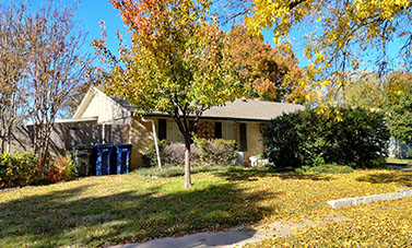 3 BEDROOMS&nbsp; |&nbsp; 2 FULL BATHS&nbsp; |&nbsp; 1,721 SQ FT&nbsp; |&nbsp; .27 ACRE HEATING: GAS HEATING: GAS AMENETIES / APPLIANCES: Dishwasher, Stove / Oven Hardwood Flo