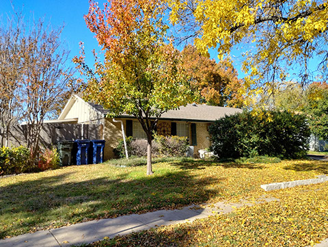 3 BEDROOMS&nbsp; |&nbsp; 2 FULL BATHS&nbsp; |&nbsp; 1,721 SQ FT&nbsp; |&nbsp; .27 ACRE HEATING: GAS HEATING: GAS AMENETIES / APPLIANCES: Dishwasher, Stove / Oven Hardwood Flo