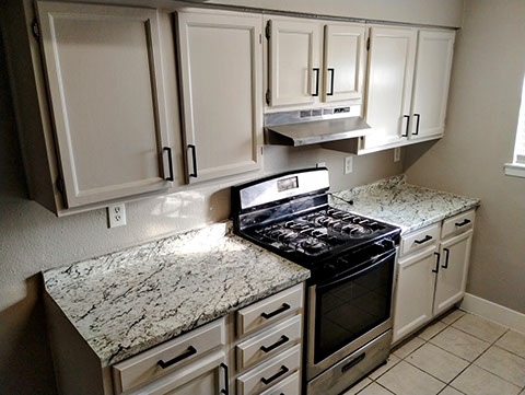 3 BEDROOMS&nbsp; |&nbsp; 2 FULL BATHS&nbsp; |&nbsp; 1,721 SQ FT&nbsp; |&nbsp; .27 ACRE HEATING: GAS HEATING: GAS AMENETIES / APPLIANCES: Dishwasher, Stove / Oven Hardwood Flo