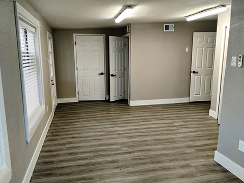 3 BEDROOMS&nbsp; |&nbsp; 2 FULL BATHS&nbsp; |&nbsp; 1,721 SQ FT&nbsp; |&nbsp; .27 ACRE HEATING: GAS HEATING: GAS AMENETIES / APPLIANCES: Dishwasher, Stove / Oven Hardwood Flo