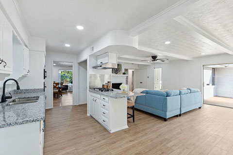 3 BEDROOMS&nbsp; |&nbsp; 2 FULL BATHS&nbsp; |&nbsp; 1,721 SQ FT&nbsp; |&nbsp; .27 ACRE HEATING: GAS HEATING: GAS AMENETIES / APPLIANCES: Dishwasher, Stove / Oven Hardwood Flo